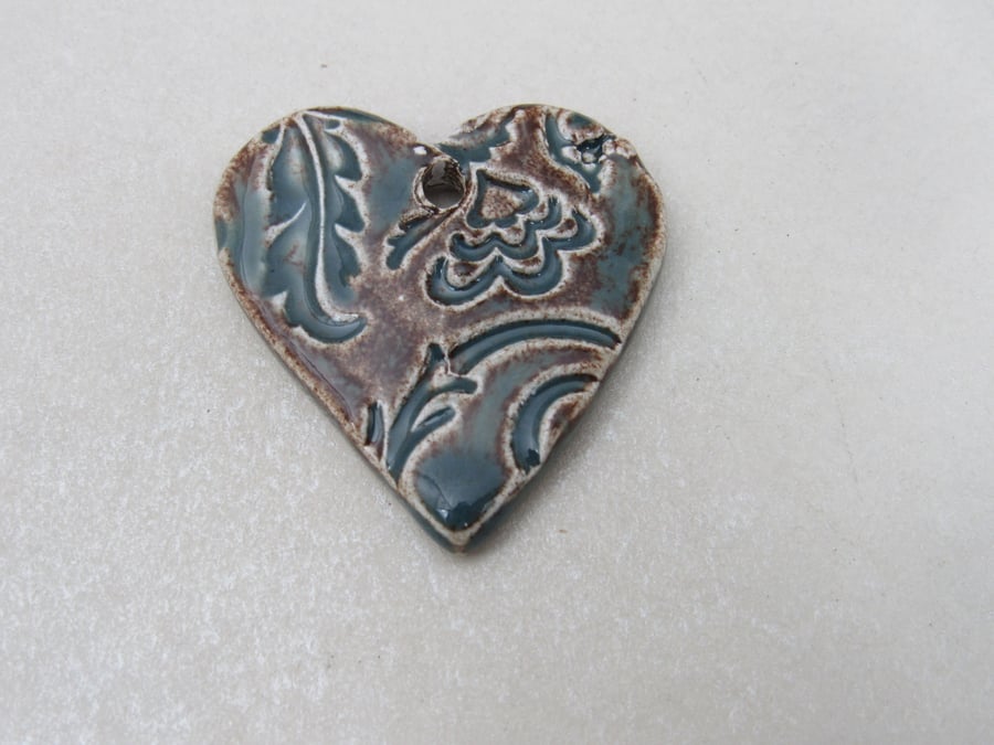 Medium Sedge Green Brocade Texture Heart Shaped Ceramic Pendant