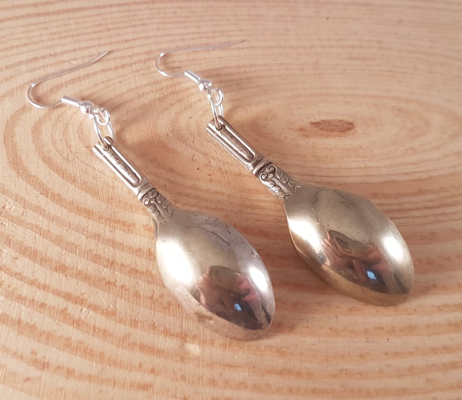 Upcycled Silver Plated Sugar Tong Spoon Drop Dangle Earrings SPE101703