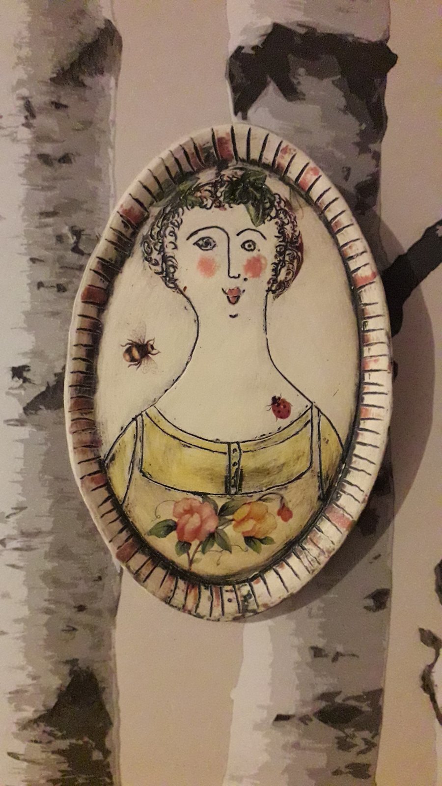 Miniature ceramic cameo