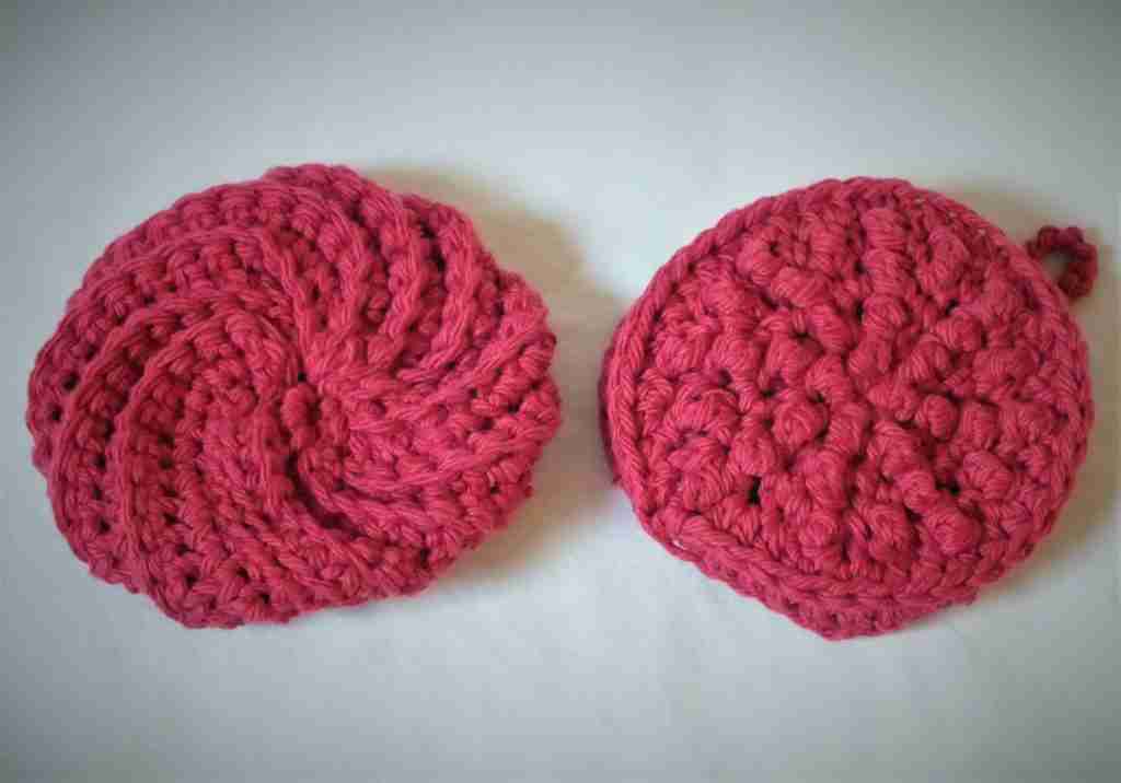 Crocheted face and body scrubbies set - red or blue
