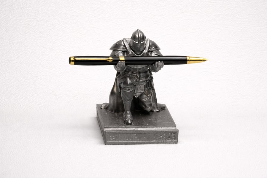 Knight Pen Holder Desk Organiser 100 - 75 - 115 mm