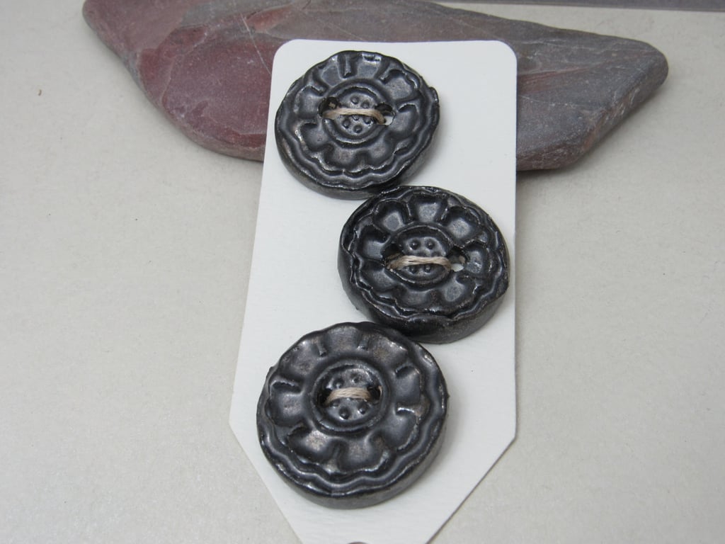 3 Medium Chunky Metallic Cog Pattern Ceramic Buttons