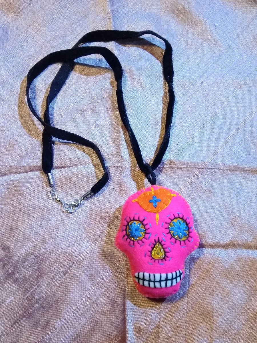 Shocking Pink Sugar Skull Felt Stuffy Necklace 
