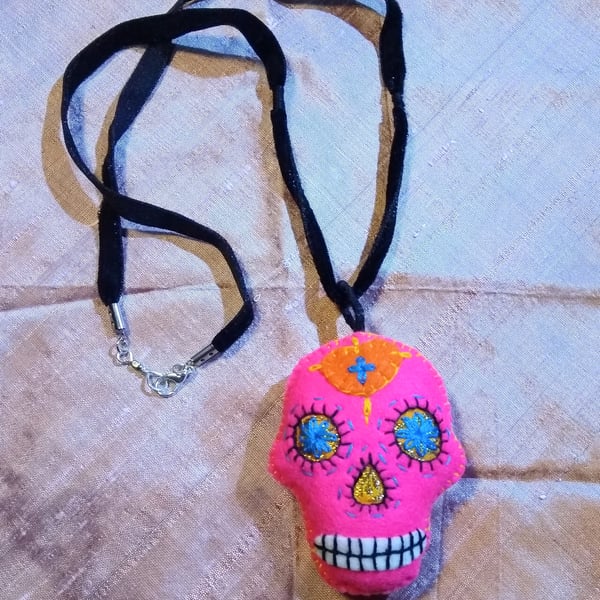 Shocking Pink Sugar Skull Felt Stuffy Necklace 