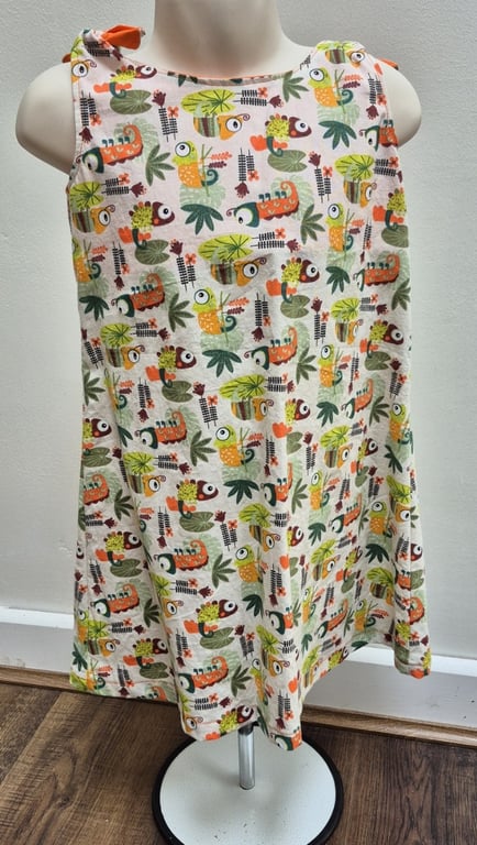 Girls dress, bugs fabric age 3-4 and 4-5 years