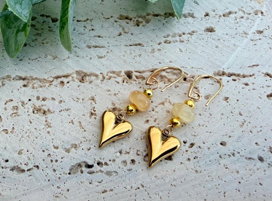 Solid heart earrings