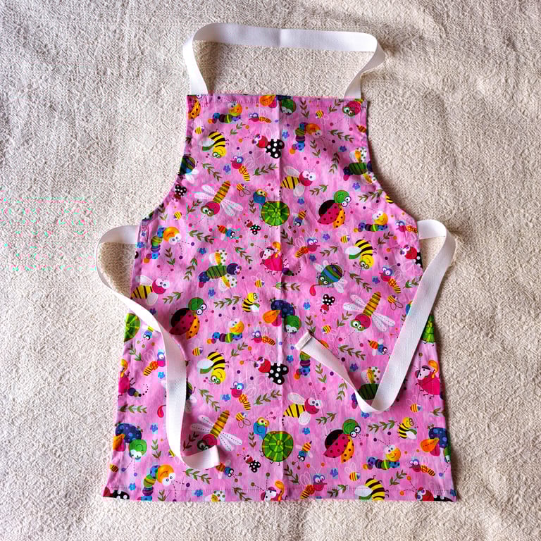 Bees, bugs, and, Butterflies, apron. age 6-10 years