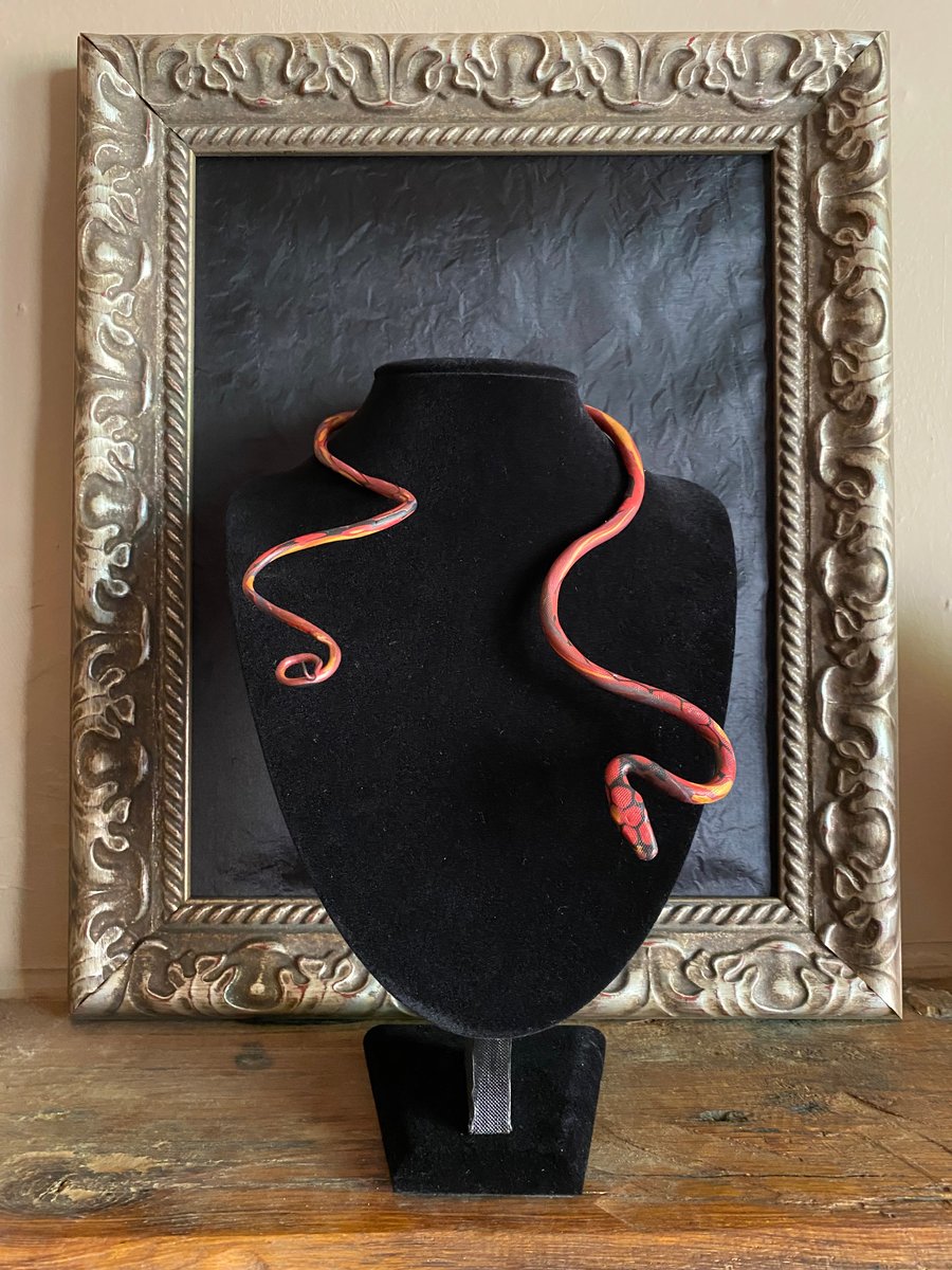 Serpent & Snake Necklaces (Medium Length) 09
