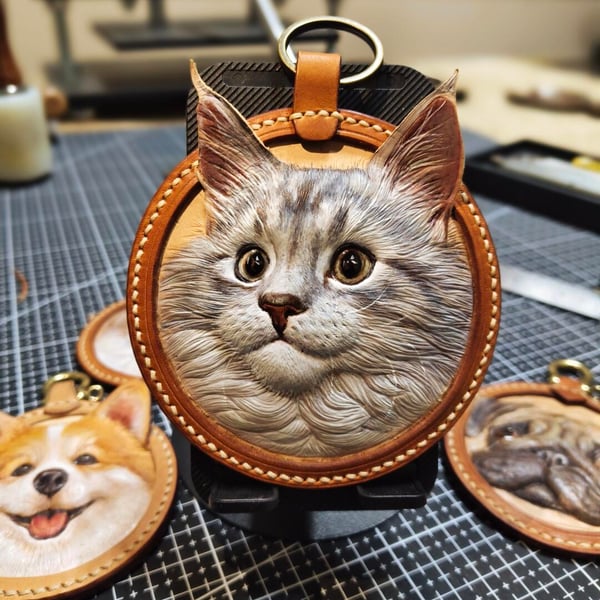 Luckypeti Custom Round Pet Leather Keychain Diameter 9cm