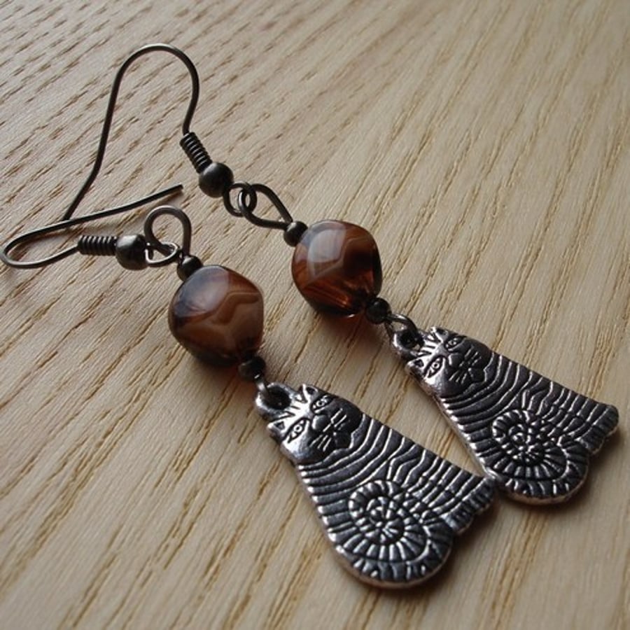 Tiger Feet Kitty Earrings
