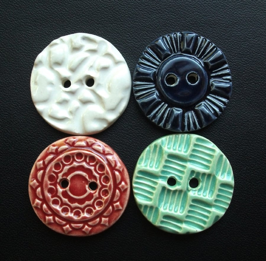 Set of four large ceramic buttons in nautical colours