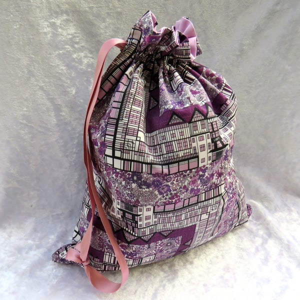 Liberty Tana Lawn bag, pyjama bag, 32cm, lined, Tudor Belle