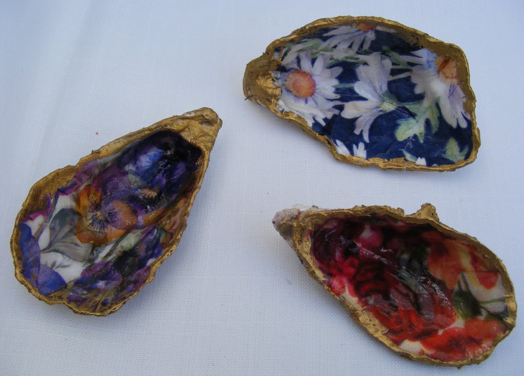 Set of 3 oyster decoupaged trinket dishes