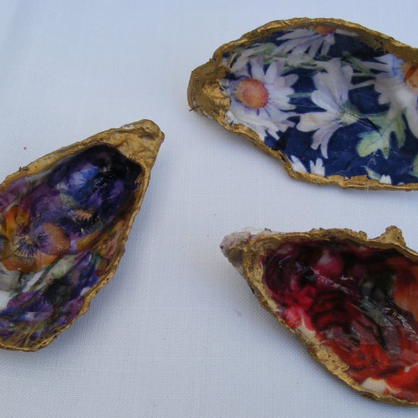 Set of 3 oyster decoupaged trinket dishes