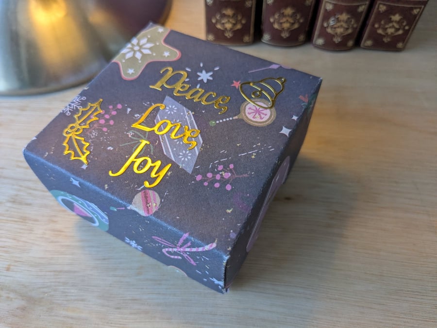 Christmas Gift Box - Peace Love Joy