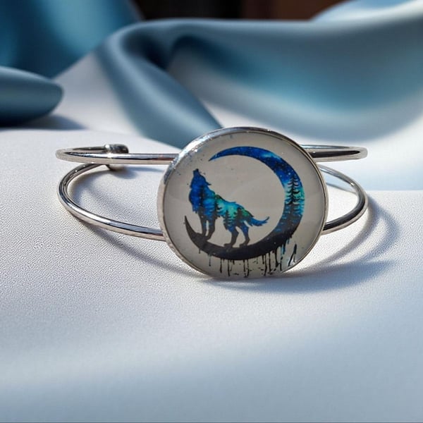 Mystical wolf bangle, mystical jewellery, wolf jewellery