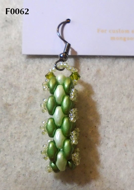 Brickwork-pattern bead earrings (customisable)