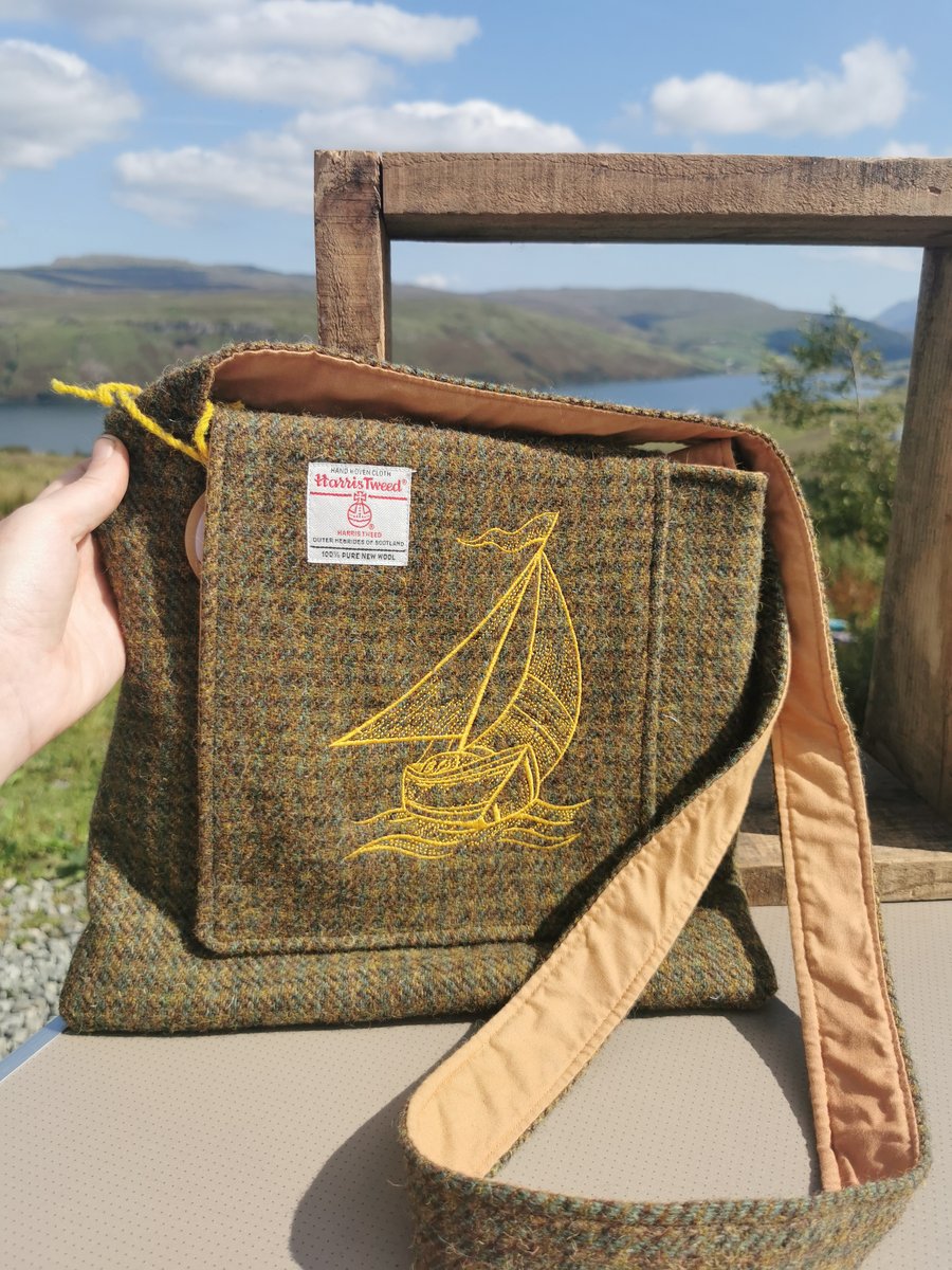 Vintage Harris Tweed Messenger bag (unisex) 