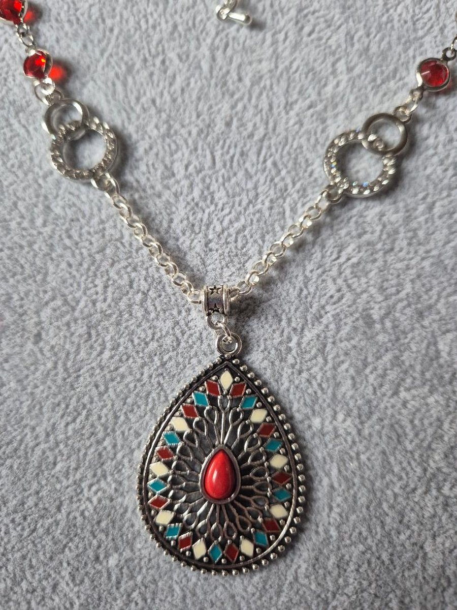 Handmade Fashion Necklace with Pendant