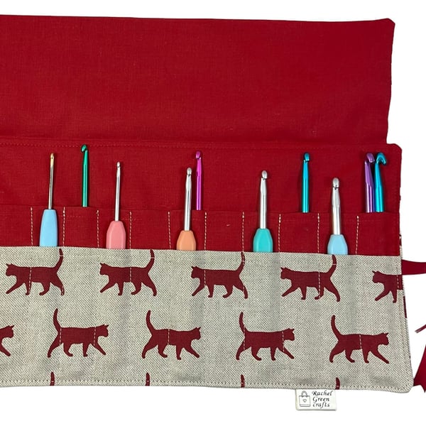 Crochet hook case with cats, Ergonomic hook organiser, roll up short Dpn case, c