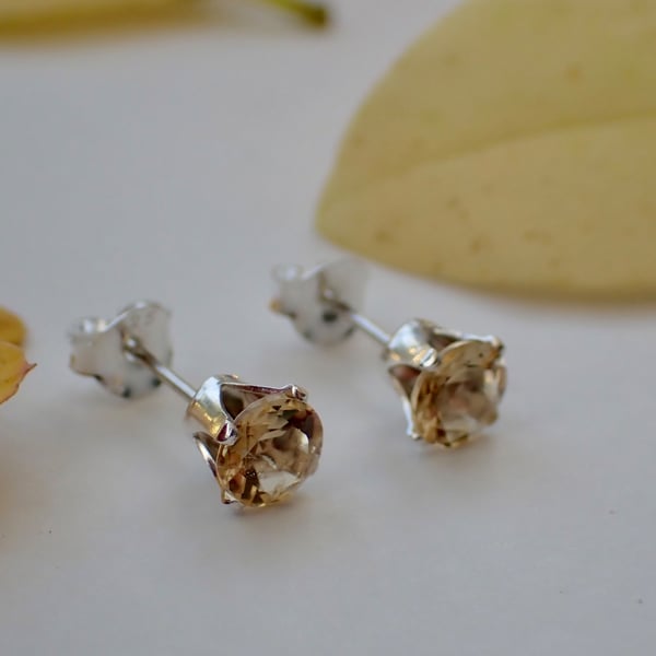 Sparkly & Autumnal simple Citrine stud earrings