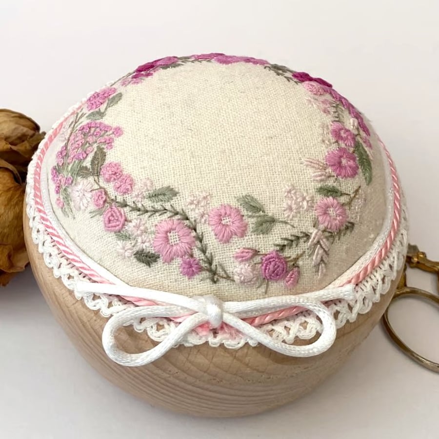 Pincushion, hand embroidered cupcake style pin cushion in pinks by Bearlescent 