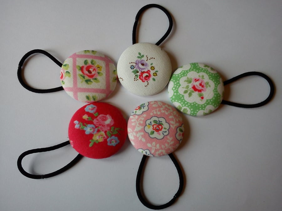 Cath Kidston Large hair button bobbles set of 5 in gift tin