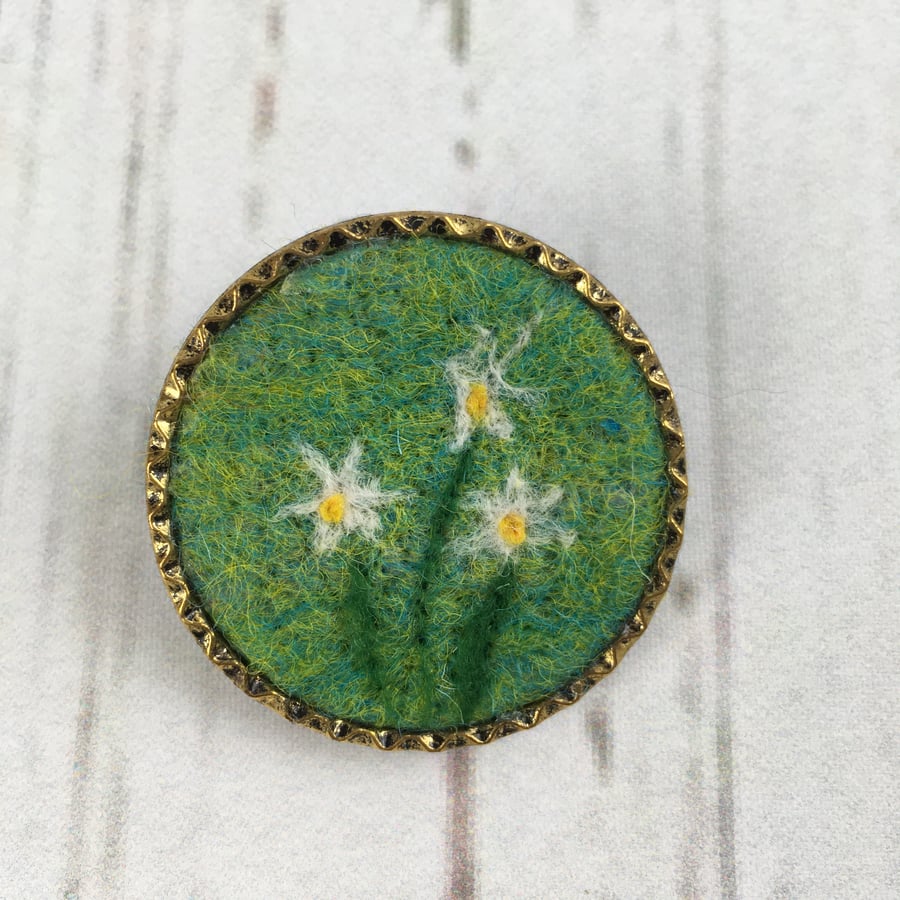 Brooch, badge or lapel pin, needle felted daisies