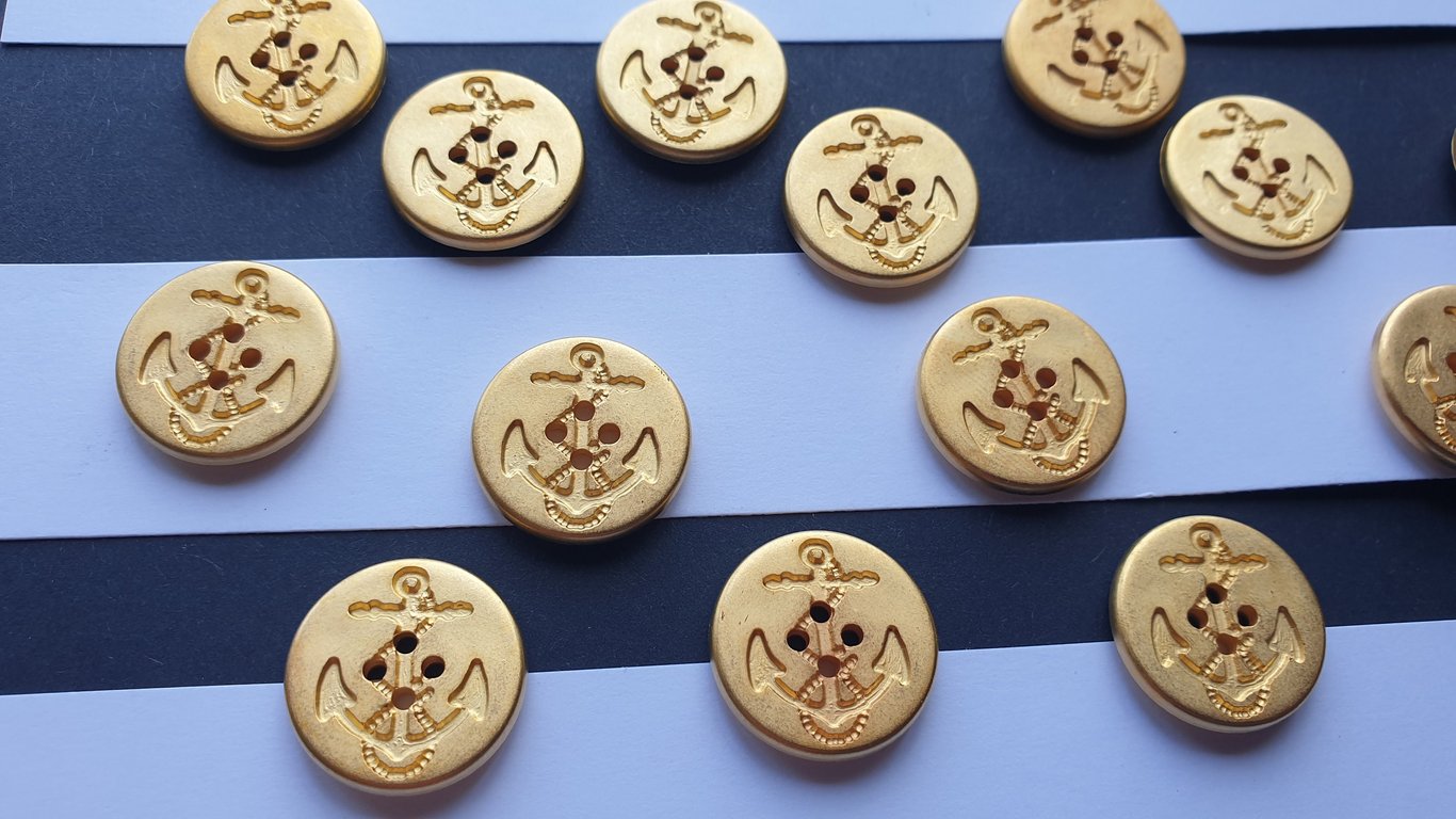 20mm Matt Gold anchor button lightweight