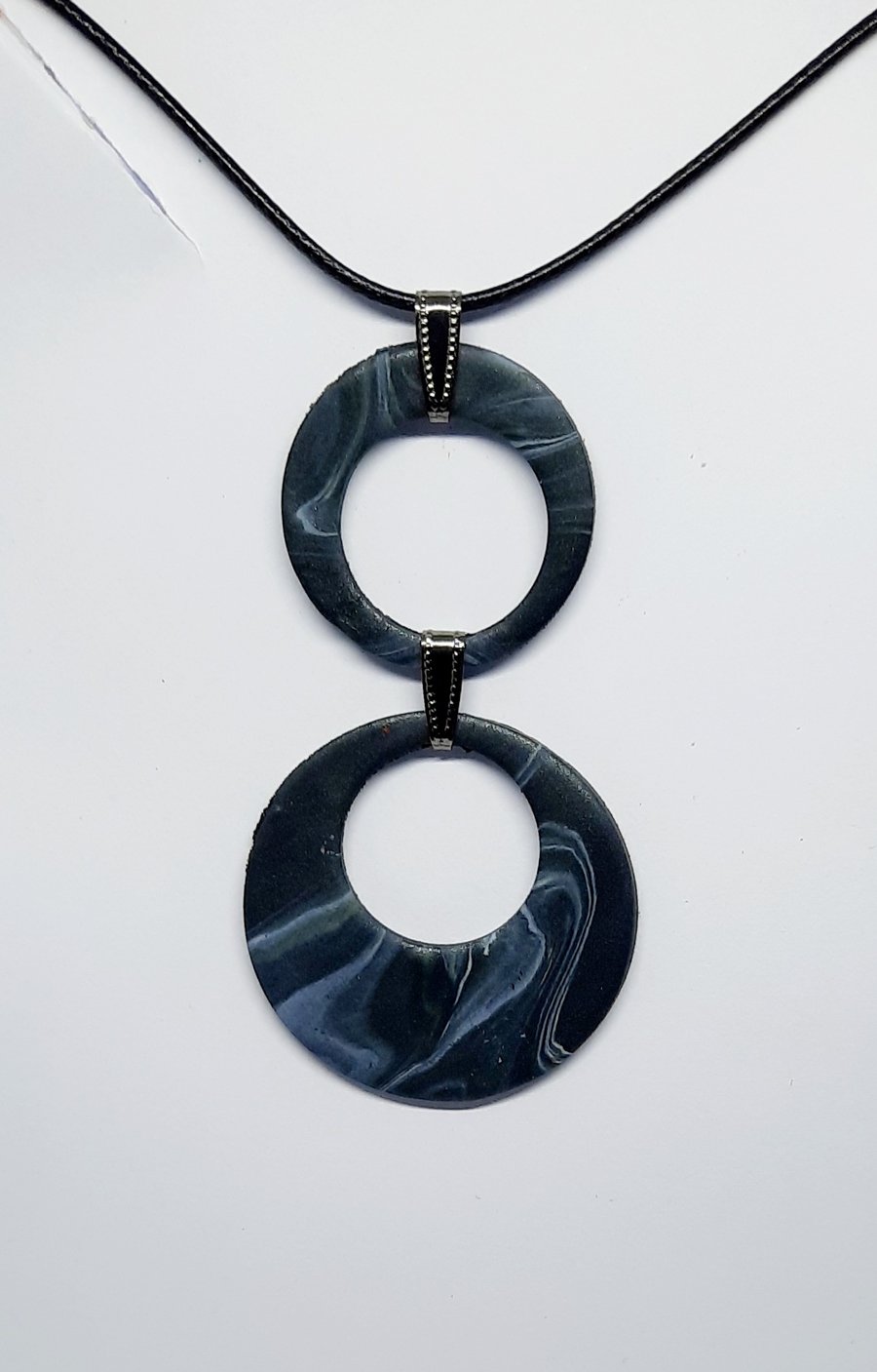 Double loop marble pendant 