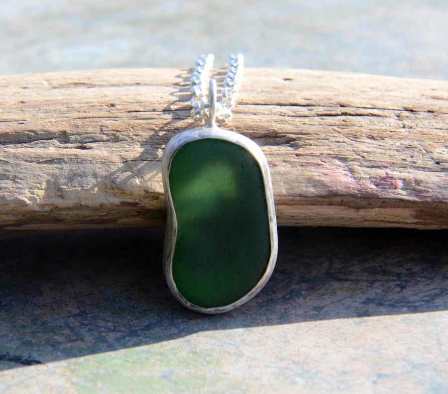 Silver and green seaglass pendant with cut out seahorse 