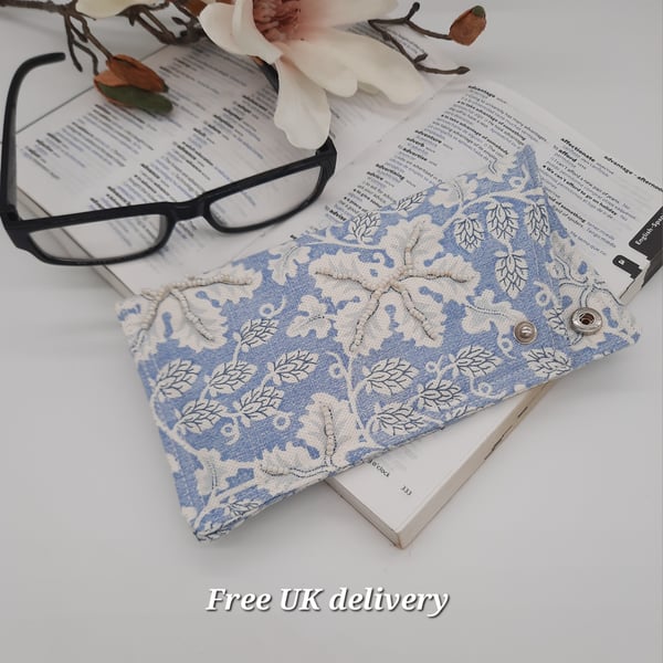Handmade blue and white foliage leaf print glasses case. 