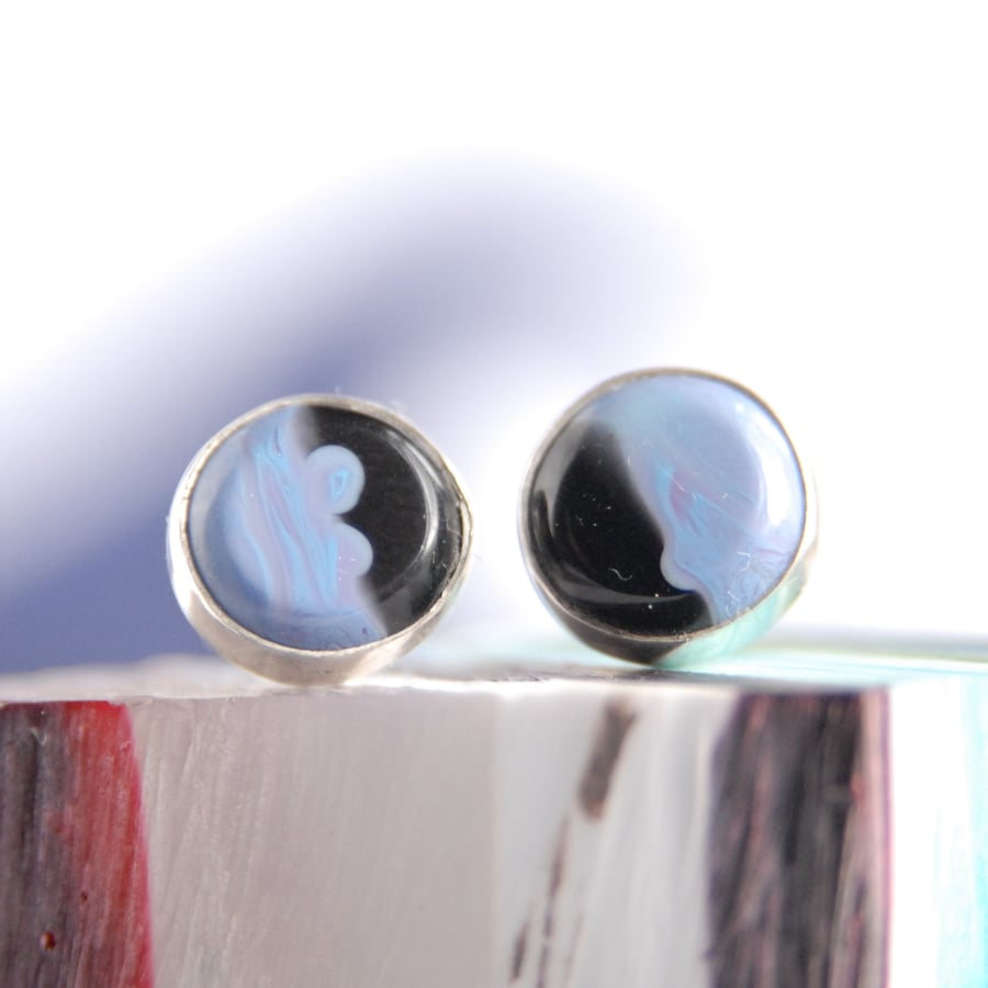 Cornish surfite stud earrings - lilac and black