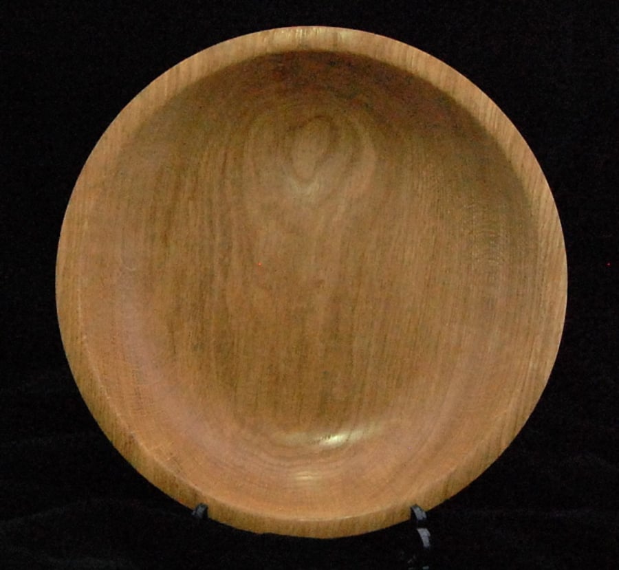 Handsome Wooden Bowl in Hand turned Oak