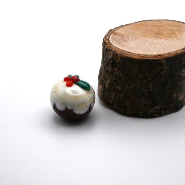 small glass christmas pudding keepsake figure