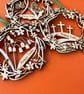 Personalised double-layered wooden spring wreath (crosses) - Image 4