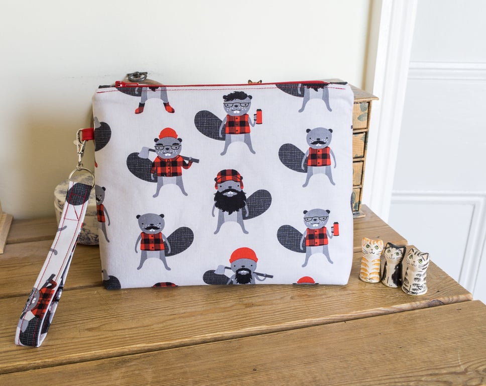 Project bag - a generously sized zipped pouch with detachable wristlet