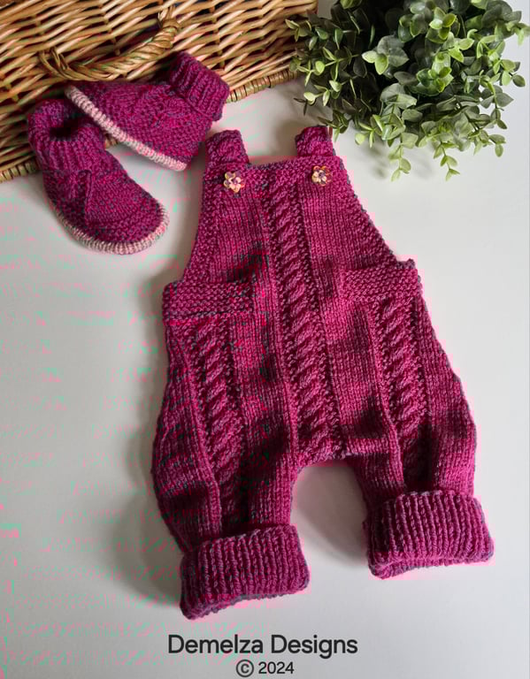 Baby Girl's Knitted Cable Rompers & Booties Set 0-6 months size