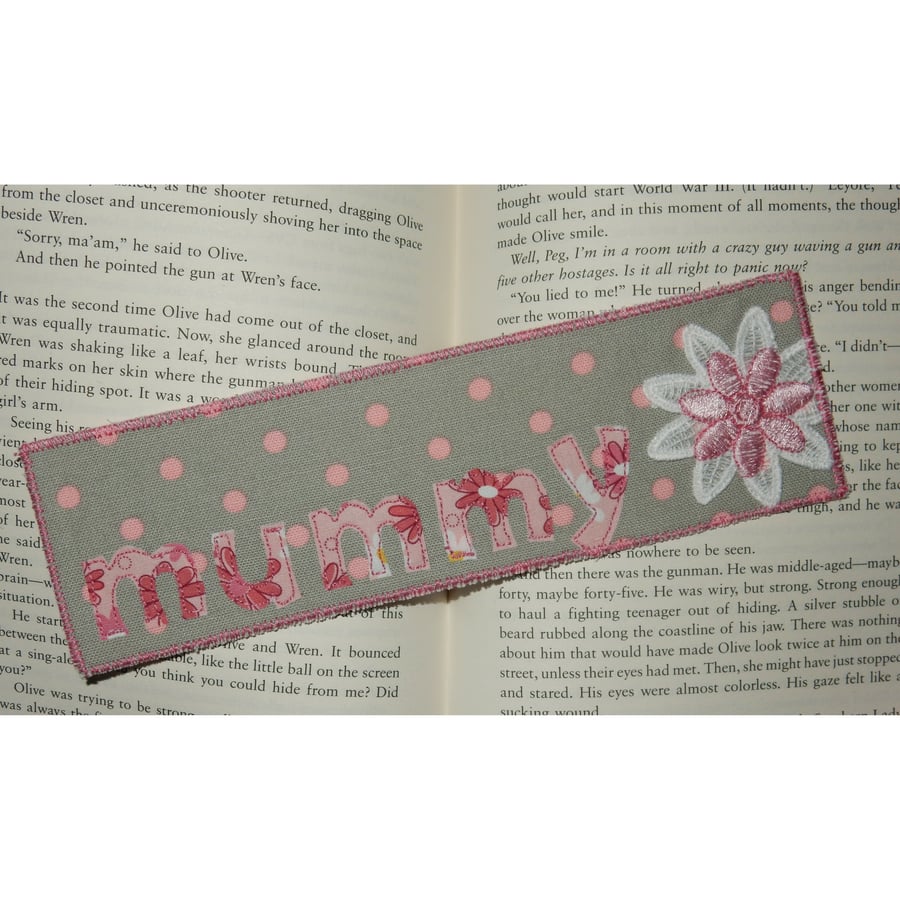 Bookmark Mummy with lace flower