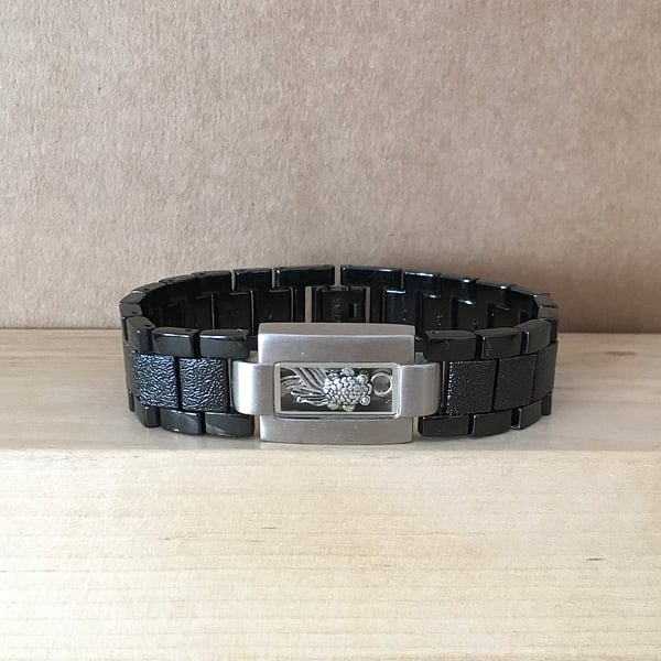 Trendy And Stylish - Upcycled Men's Stain Steel bracelet - Gift Vintage 