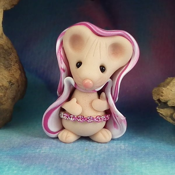 Downland Mouse 'Marita' with pink jewelled belt OOAK Sculpt