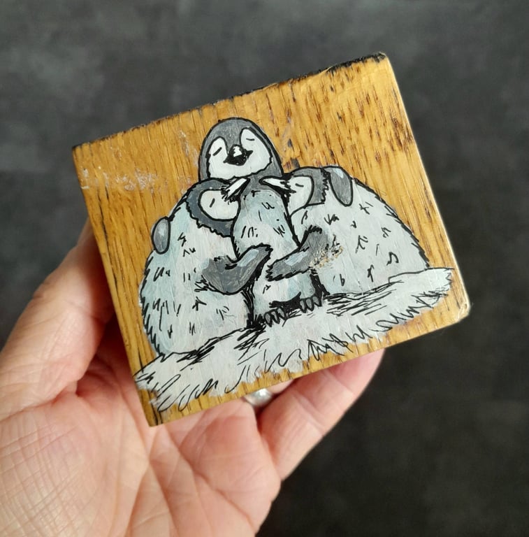 Hand Painted Reclaimed Mini Whisky Barrel Stave - Cute Penguins
