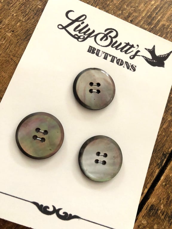 3 Vintage Grey Mother Of Pearl Buttons - 28mm