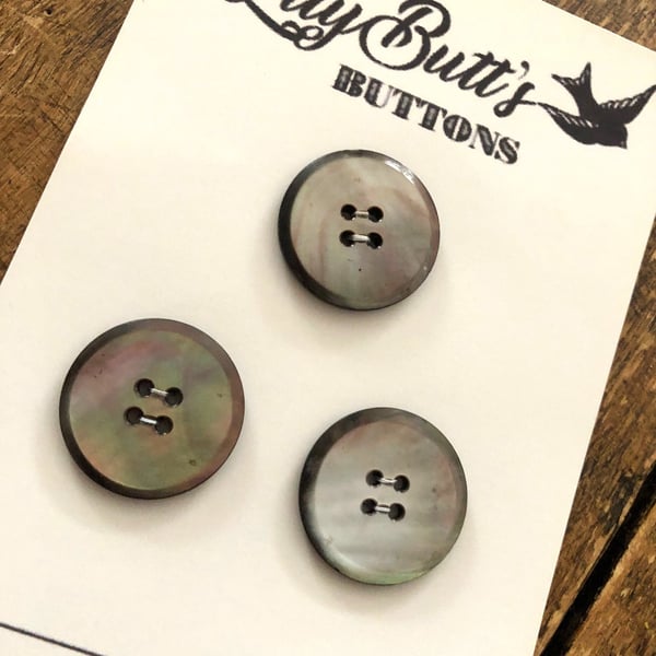 3 Vintage Grey Mother Of Pearl Buttons - 28mm