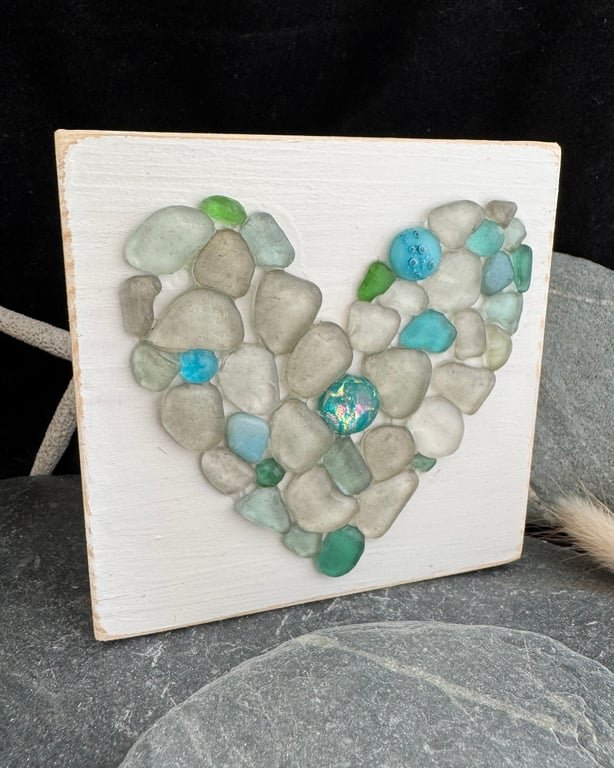 Sea Glass Heart Free Standing Wooden Plaque Decoration 