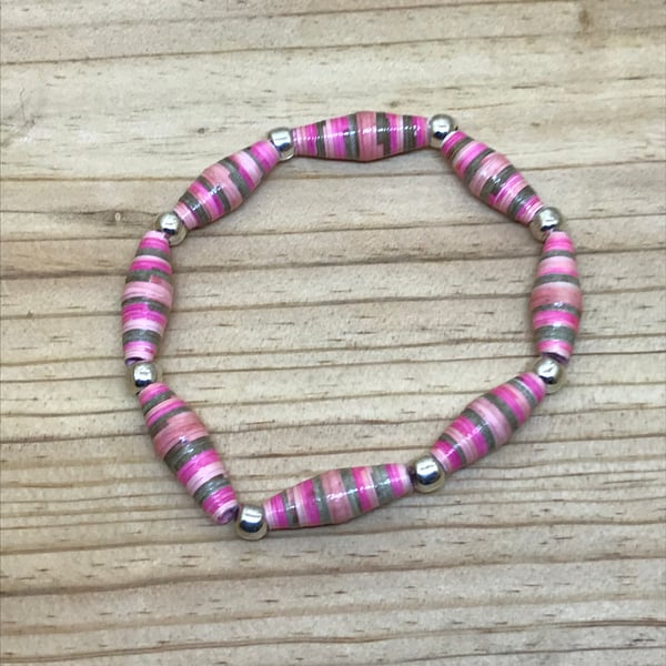 Paper Bead Bracelet. (198)