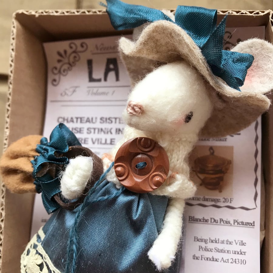 Isabella The Handmade Mouse