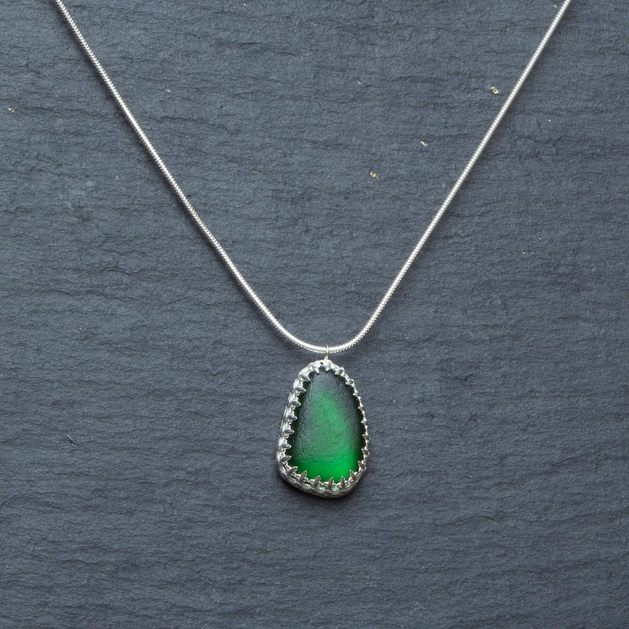 Sea glass pendant - green