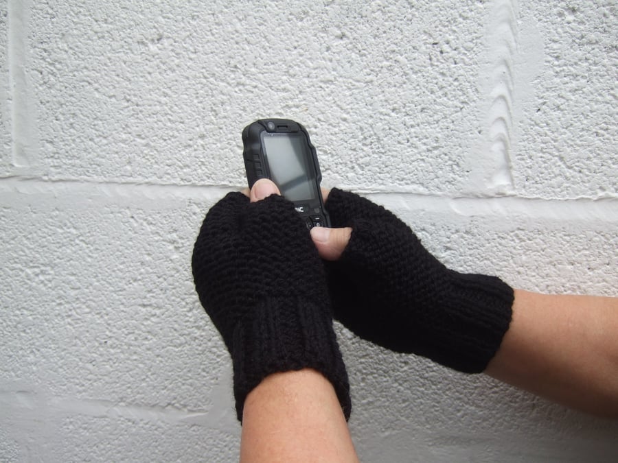 Men's Black Fingerless Gloves