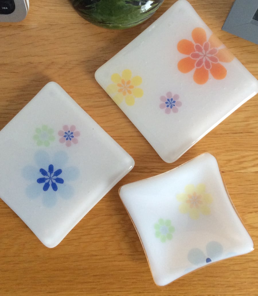 Fused Glass Floral Trinket Dish & Coaster Set